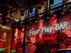 -FOUR PLAY BAR