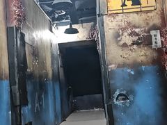 -荒岛实景沉浸密室(江汉路1店)