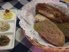面包拼盘-皇冠自酿啤酒坊(中国红街5号楼店)