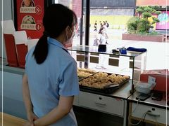 -真老大房(南京东路店)