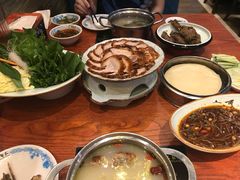 -龙聚德北京烤鸭(沙坪坝华宇A馆店)