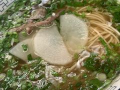 -陇兴楼兰州拉面(西安咸阳国际机场店)