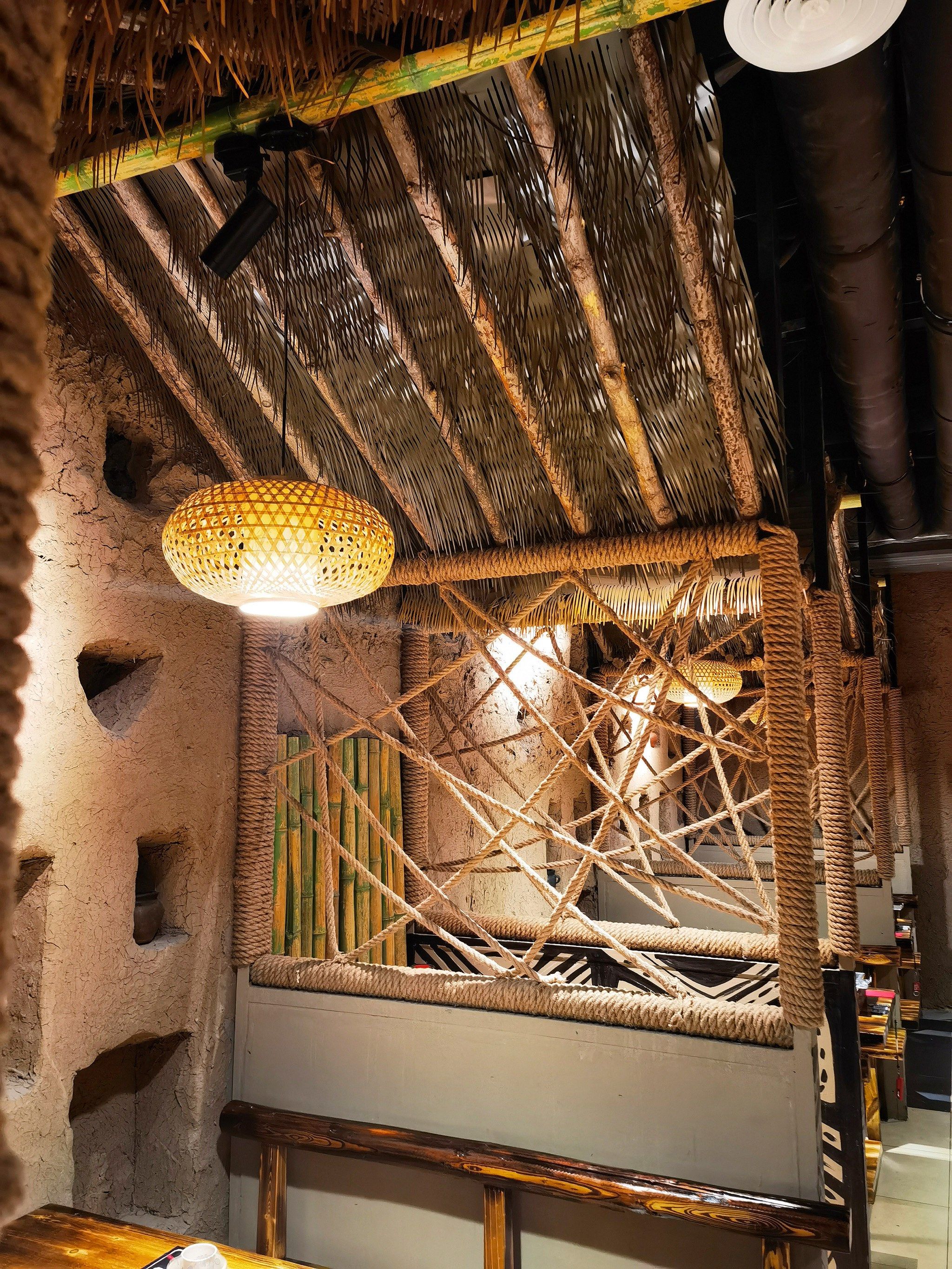 穿越到原始部落吃烧烤