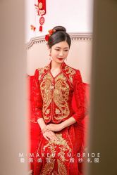 -曼青婚纱礼服馆