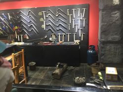 -凤凰县苗族银饰锻制技艺传习所