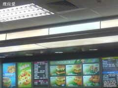 -肯德基(中纬店)
