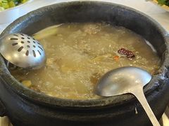 -鲁朗纳麦石锅鸡庄园