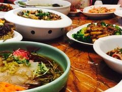 -香山湖家家宴(中山陵店)