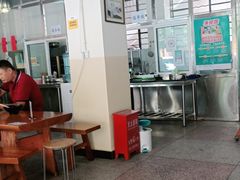 大堂-鸿浩扒猪脚米线