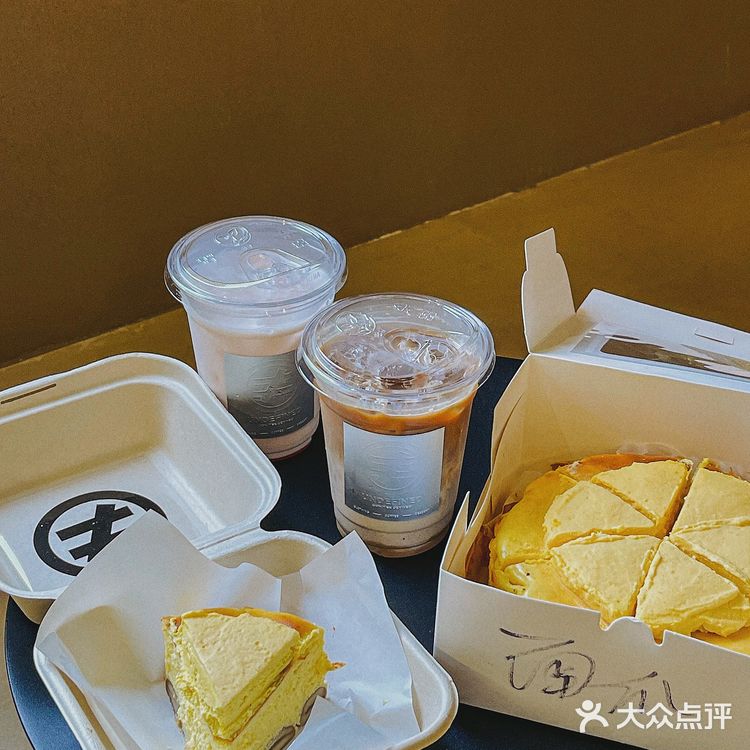 福州竟然有Blackpink女团巴斯克🖤这家咖啡店太会了‼️