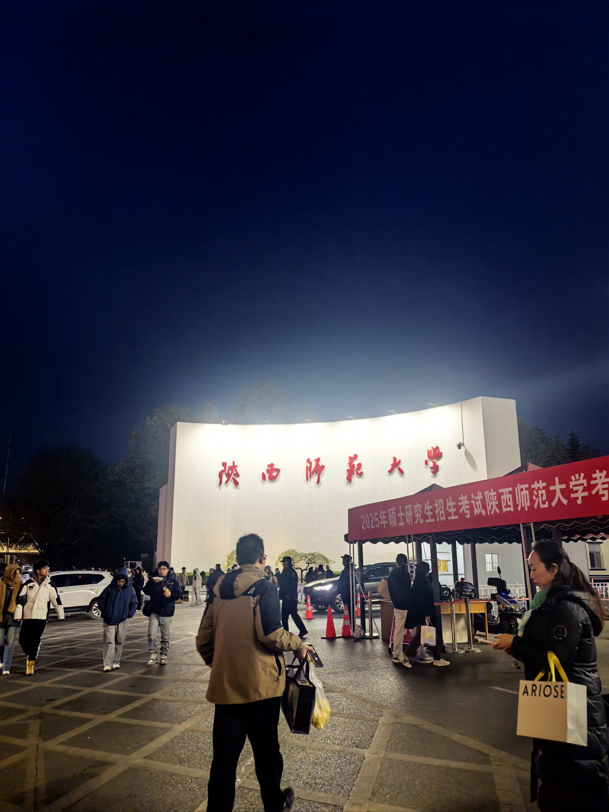 花一百五区参了个赛,反正我是不会