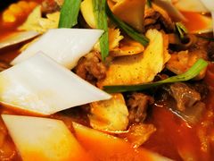 襄阳砂锅牛三鲜-莲餐厅·湖北菜·藕汤是头牌(愚园路店)