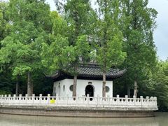 -汇龙潭