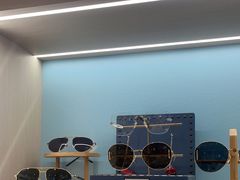 -无界眼镜MaxLess(南翔印象城店)