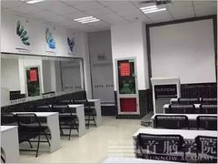 教室环境-首脑美容美发化妆美甲培训学校(龙岗校区)