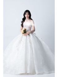 -雪中彩影婚纱摄影·微光艺术中心