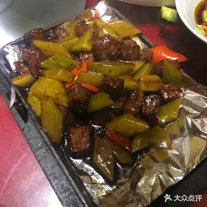 鐵板黑椒牛肉粒