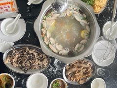 -牛一煲美食(江高店)