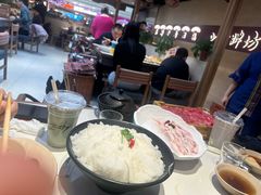-老牌坊云南鱼豆花火锅(哈西万达店)