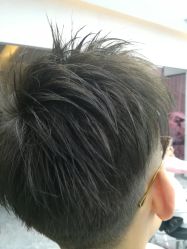 -变画·发型STUDIO