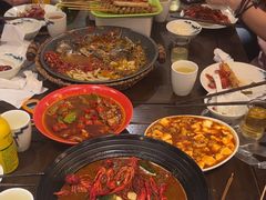 -聚汇三少·龙虾·中餐厅(莫邪路新天地店)
