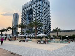 酒店里的泳池 去游了一次哈哈-mezza9 Macau(澳门君悦酒店)