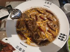-渔语鱼新川菜Bistro(万象天地店)