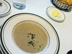 -Wolfgang’s Steakhouse 沃夫冈牛排馆(上海白玉兰广场店)