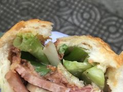 -Bánh Mì Huynh Hoa