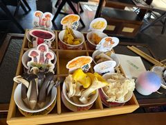 -菌自由丨野生菌火锅特色庭院餐厅(丽江古城店)