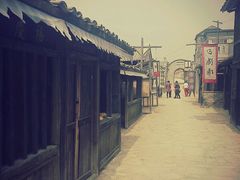 -清风小镇闯关东影视基地