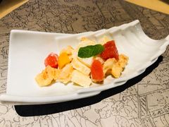 -穹六人间 people 6(岳阳路店)