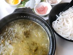 酸菜辣味米线-九久大过桥米线(太古里店)