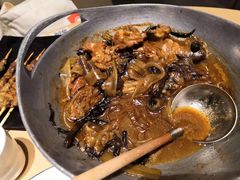 小鸡炖蘑菇-关东小磨东北菜(上海长风大悦城店)