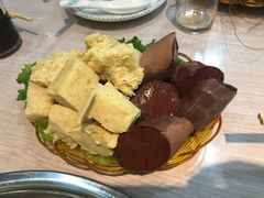 -鑫渔港海鲜本地菜·山海关浑锅(东戴河店)