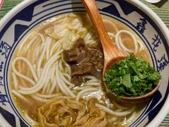 -鑫花溪牛肉米粉(东环大润发店)