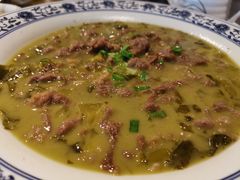 酸菜肥牛-彩蝶谷美食廊·粤式经典南番顺·铁板烧烤泰风味(广州长隆酒店)