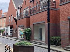 -钟书阁(松江泰晤士小镇店)