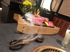 -铭牛烧肉·和牛海鲜自助(高新月牙湖店)