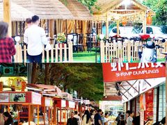 -三亚火车头万人海鲜广场