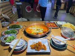 -洱火云南酸菜牛肉火锅(石景山当代商城店)