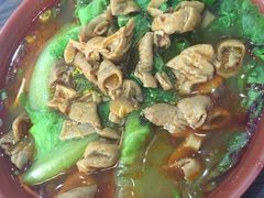 麻辣肥肠面-天府面庄(天平路店)