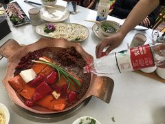 -墨居上隐·院子里火锅(峨眉店)