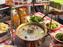-江湖亮亮蒸虾大排档烤全羊清真(武汉总店)