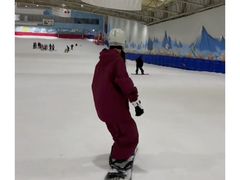 -乔波室内滑雪场
