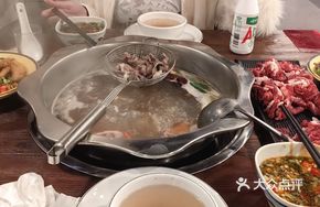 Special Beef Bone Clear Soup Pot