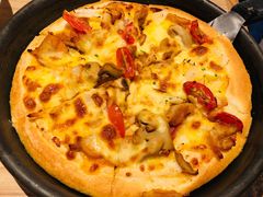 新奥尔良风情烤肉比萨-必胜客(华南摩尔店)