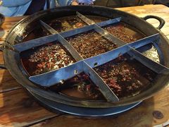 -岗上渣渣老火锅(两路口店)