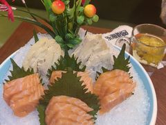 三文鱼刺身-东海怡品海鲜豆捞(星街坊店)