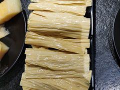 自制腐竹-渝涯重庆豆花老火锅(中赢国际店)